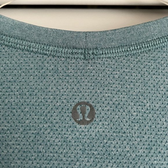 Lululemon Metal Vent Tech Long Sleeve men’s large teal rare - Picture 8 of 12